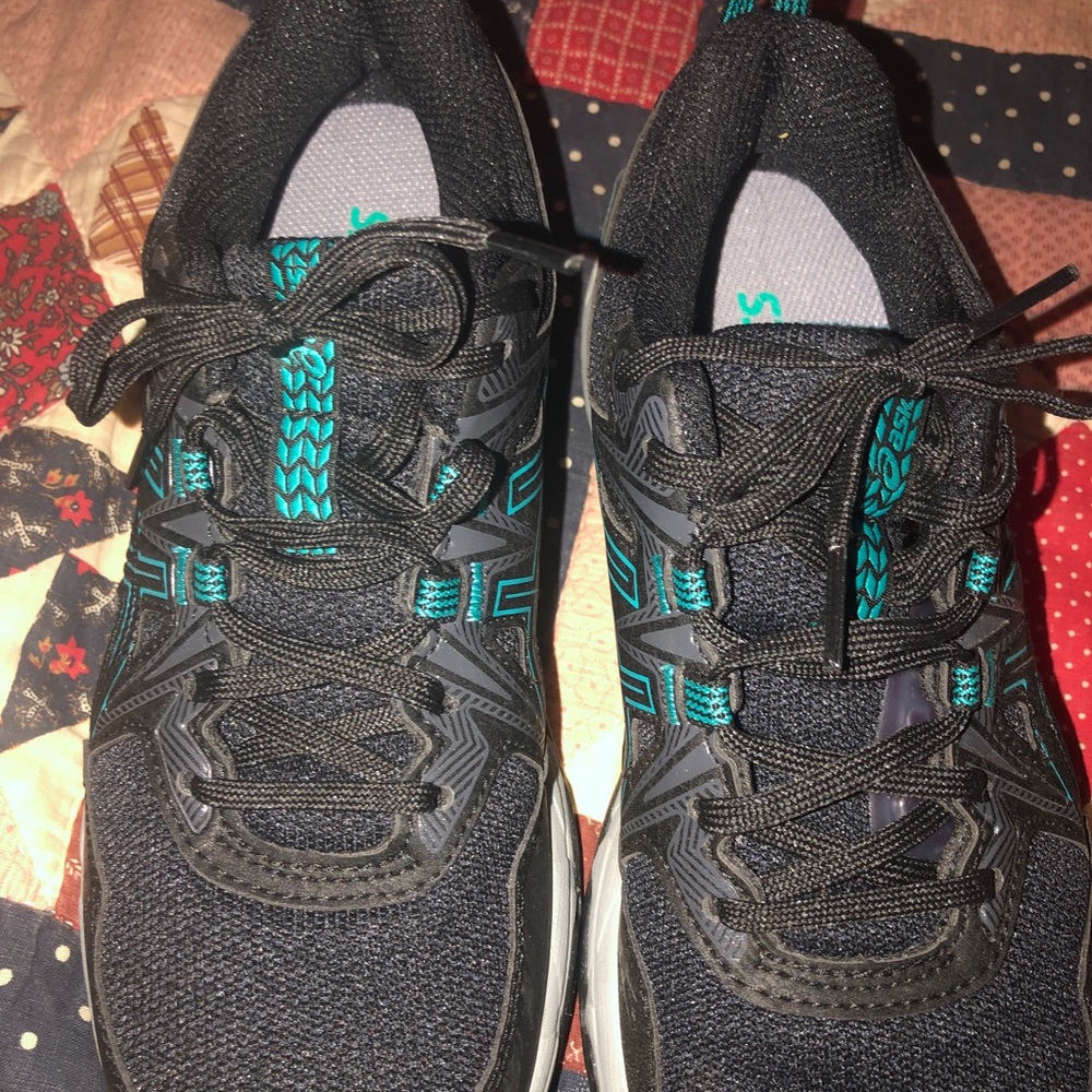 Womens shoes
